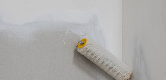 界面處理劑主要用于室內(nèi)裝飾裝修墻面的基層處理，也適用于室內(nèi)地面加固的封閉處理。