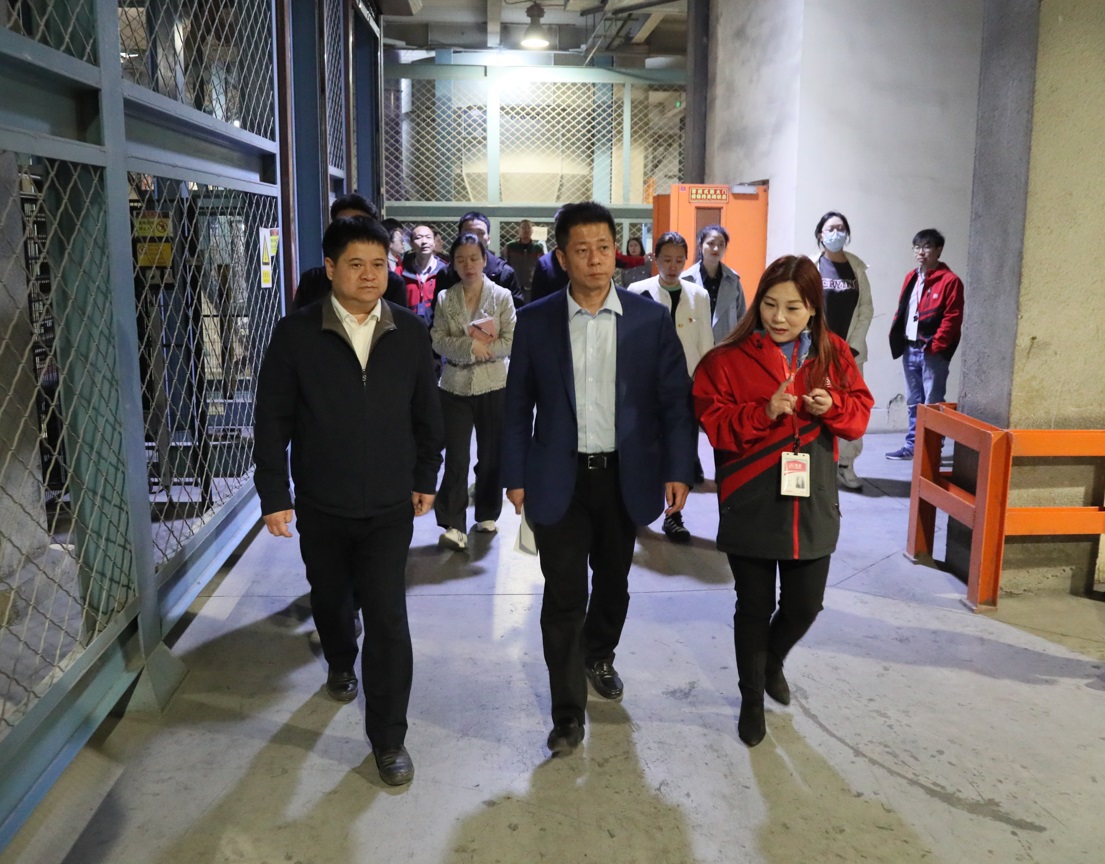 經(jīng)開(kāi)區(qū)工委副書(shū)記、組織人事部部長(zhǎng)于淼一行蒞臨美巢參觀(guān)督導(dǎo)